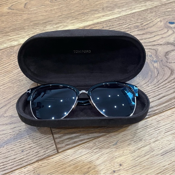 Tom Ford Fany 59mm sunglasses lightly used - Picture 3 of 4